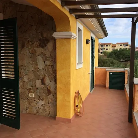 Nyaraló Yellow House Santa Teresa Gallura